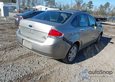 2008 Ford Focus Se/Ses z USA, uszkodzony, nr VIN 1FAHP35N08W228003